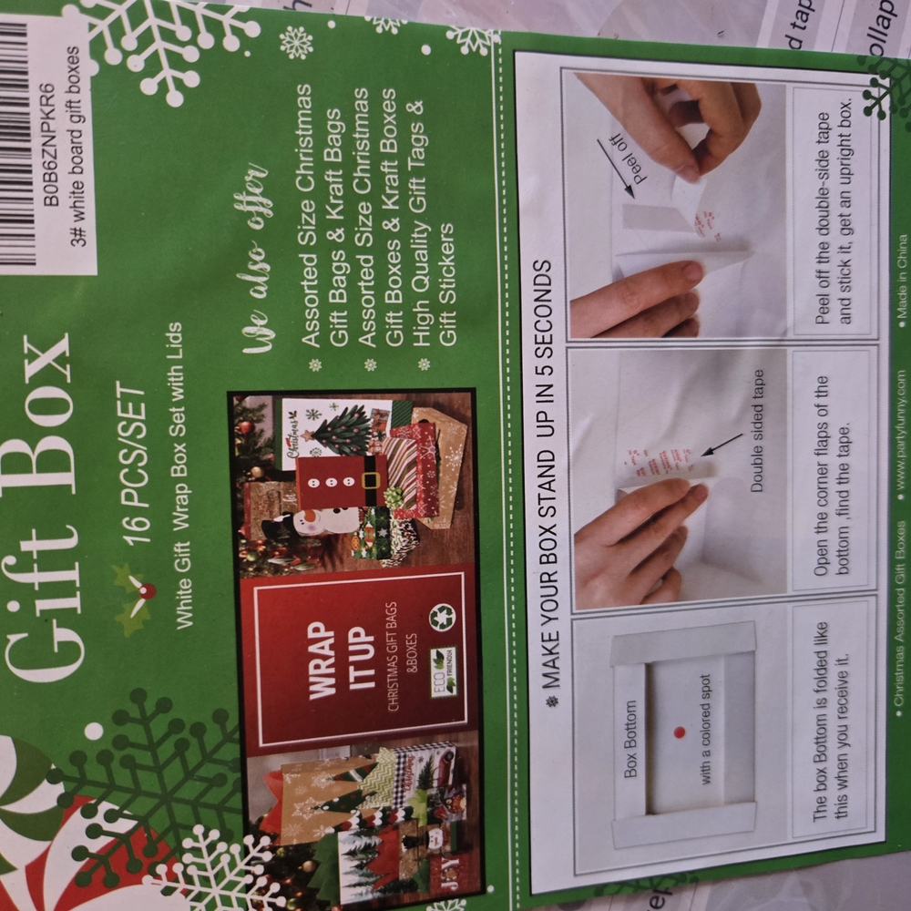 White and Green Gift Box Set - 16 PCS